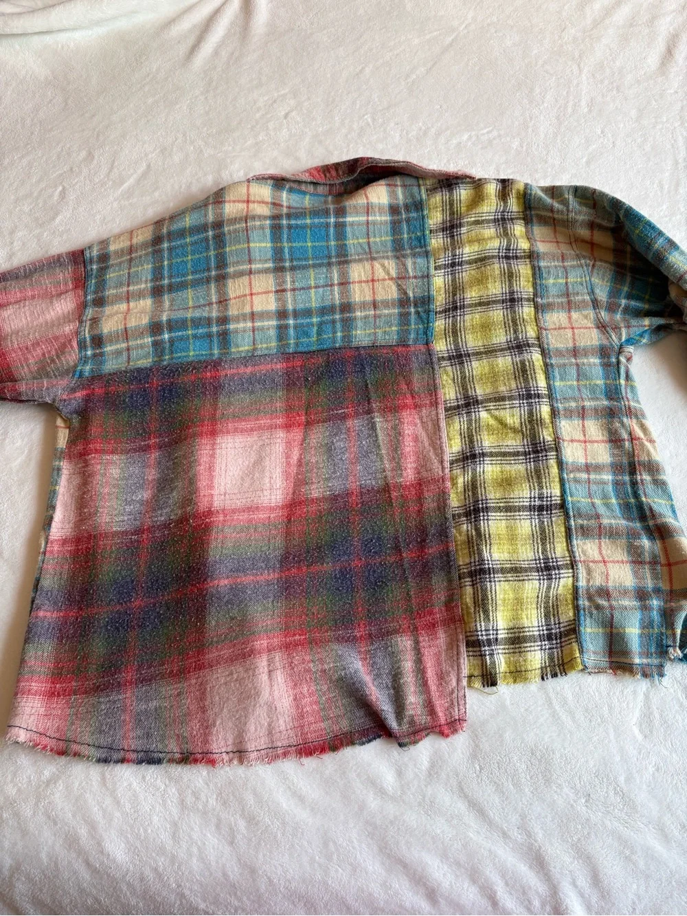 BDG Patchwork Plaid Flannel Shirt in Red, colorful, oversized - Picture 3 of 4